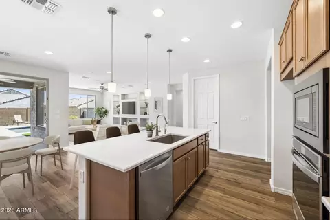 6730 W Winston Dr, Laveen, AZ 85339