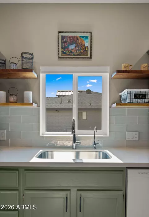 Kitchen - 5770 E 22nd Ave, Apache Junction, AZ 85119 photo 9 of 10