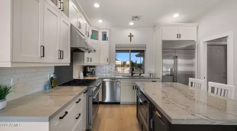 Kitchen - 5770 E 22nd Ave, Apache Junction, AZ 85119 photo 2 of 10