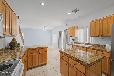 Kitchen - 2637 E Campbell Ave, Phoenix, AZ 85016 photo 4 of 4
