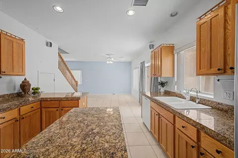 Kitchen - 2637 E Campbell Ave, Phoenix, AZ 85016 photo 3 of 4