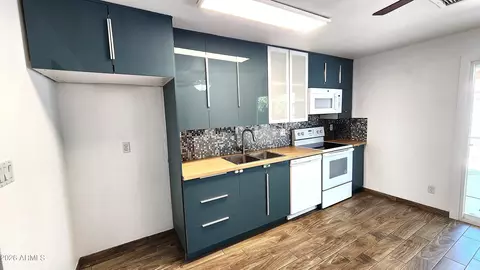 Kitchen - 3524 E Winchcomb Dr, Phoenix, AZ 85032 photo 1 of 2