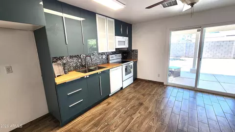 Kitchen - 3524 E Winchcomb Dr, Phoenix, AZ 85032 photo 3 of 4
