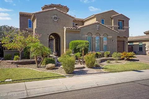 Exterior - 2207 E Lindrick Dr, Gilbert, AZ 85298 photo 3 of 12