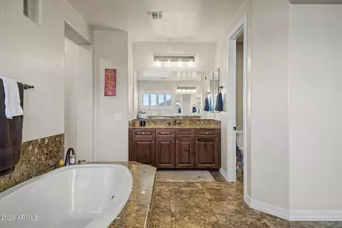 Bath - 2207 E Lindrick Dr, Gilbert, AZ 85298 photo 4 of 7