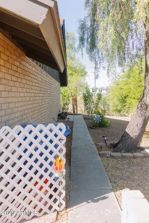 Exterior - 3650 E Quenton Dr #2, Mesa, AZ 85215 photo 4 of 14