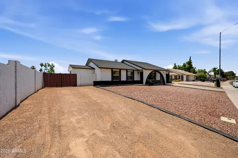 Exterior - 845 E Grandview St, Mesa, AZ 85203 photo 2 of 12