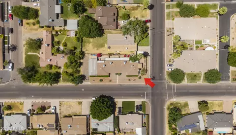View/Area - 940 E Rose Ln, Phoenix, AZ 85014 photo 3 of 5