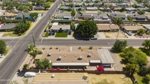 View/Area - 940 E Rose Ln, Phoenix, AZ 85014 photo 4 of 5