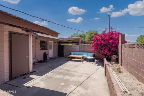 Exterior - 940 E Rose Ln, Phoenix, AZ 85014 photo 11 of 14
