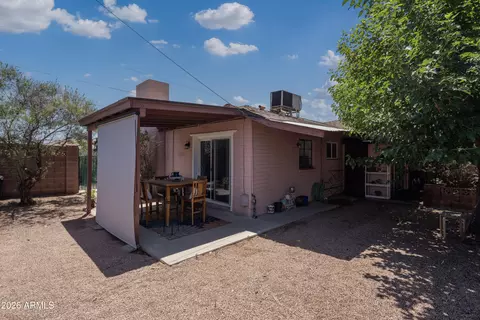 Exterior - 940 E Rose Ln, Phoenix, AZ 85014 photo 5 of 14