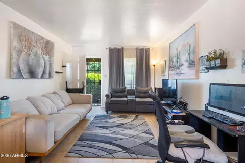 Living - 940 E Rose Ln, Phoenix, AZ 85014 photo 2 of 2