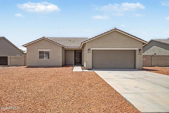 35096 N Palm Dr, San Tan Valley, AZ 85140