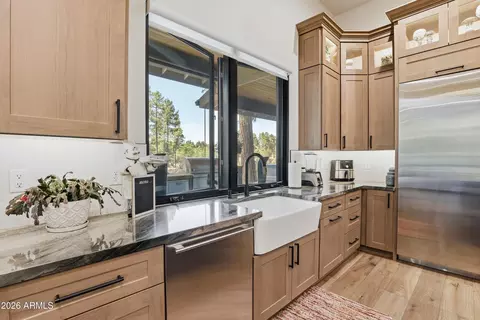 Kitchen - 1802 E Senna Pt, Payson, AZ 85541 photo 4 of 4