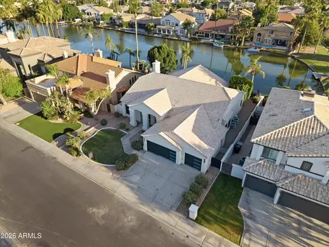 2011 E Clipper Ln, Gilbert, AZ 85234