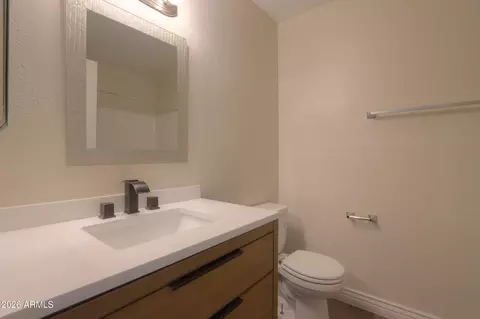 Bath - 3511 E Baseline Rd #1034, Phoenix, AZ 85042 photo 1 of 2
