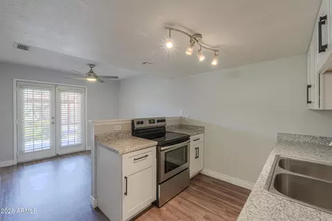 Kitchen - 3511 E Baseline Rd #1034, Phoenix, AZ 85042 photo 2 of 4