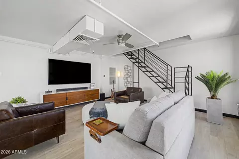 Living - 914 E Osborn Rd #415, Phoenix, AZ 85014 photo 4 of 6