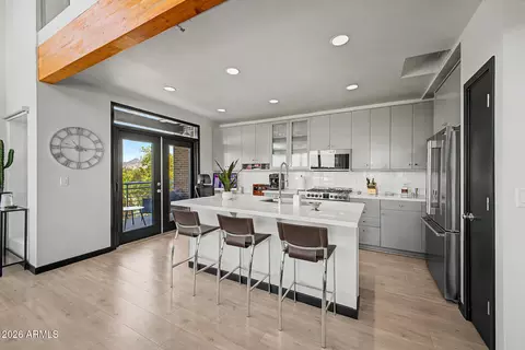 Kitchen - 914 E Osborn Rd #415, Phoenix, AZ 85014 photo 1 of 4