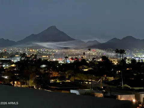 View/Area - 914 E Osborn Rd #415, Phoenix, AZ 85014 photo 5 of 7