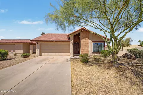 5212 E Tamblo Dr, Phoenix, AZ 85044