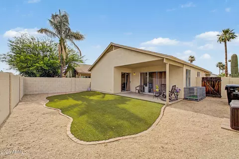 Exterior - 3109 E Siesta Ln, Phoenix, AZ 85050 photo 3 of 8