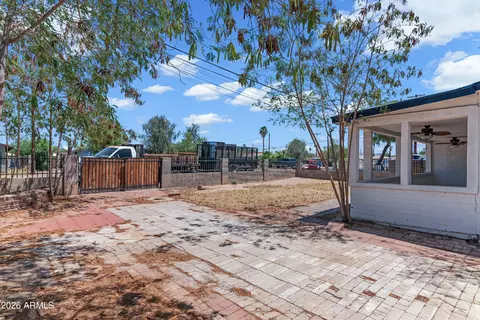 Exterior - 2133 W Colter St, Phoenix, AZ 85015 photo 3 of 7