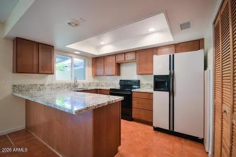 Kitchen - 4550 N 15th Ave, Phoenix, AZ 85015 photo 2 of 2
