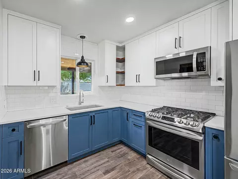 Kitchen - 1620 E Rancho Dr, Phoenix, AZ 85016 photo 2 of 3