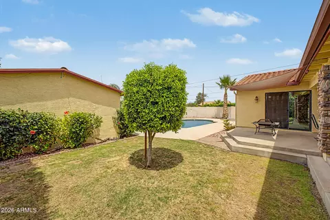 Exterior - 802 E Roberts Rd, Phoenix, AZ 85022 photo 5 of 5