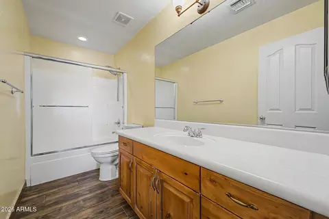 Bath - 802 E Roberts Rd, Phoenix, AZ 85022 photo 2 of 2