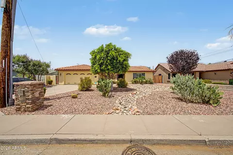 802 E Roberts Rd, Phoenix, AZ 85022