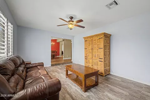 Living - 802 E Roberts Rd, Phoenix, AZ 85022 photo 2 of 3