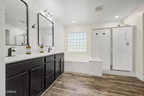 Bath - 11327 E Sonrisa Ave, Mesa, AZ 85212 photo 4 of 5