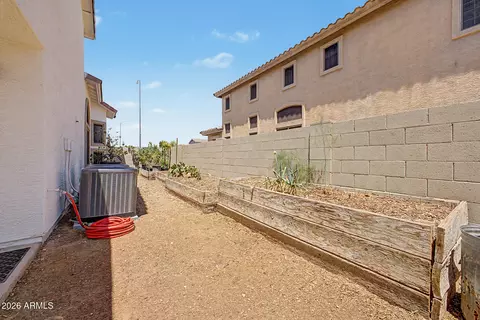 Exterior - 11327 E Sonrisa Ave, Mesa, AZ 85212 photo 5 of 8