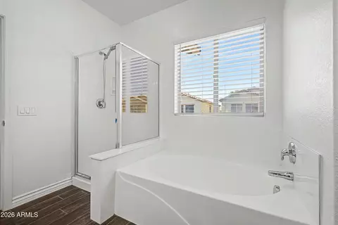 Bath - 9442 W Berkeley Rd, Phoenix, AZ 85037 photo 2 of 3