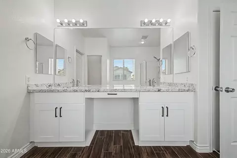 Bath - 9442 W Berkeley Rd, Phoenix, AZ 85037 photo 1 of 3