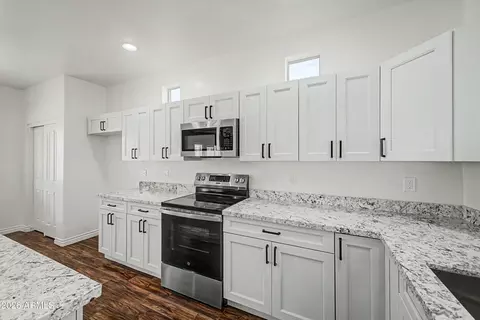 Kitchen - 9442 W Berkeley Rd, Phoenix, AZ 85037 photo 3 of 3