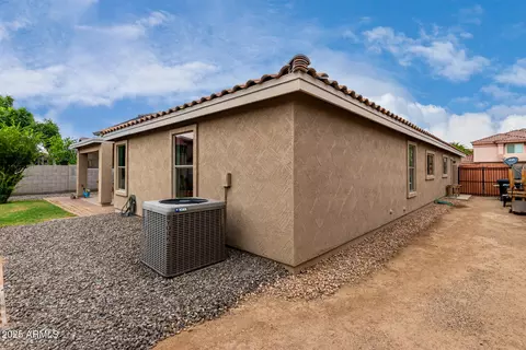 Exterior - 3587 E Trigger Way, Gilbert, AZ 85297 photo 7 of 9