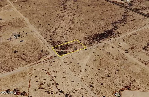 1 Broadway Rd #96, Tonopah, AZ 85354