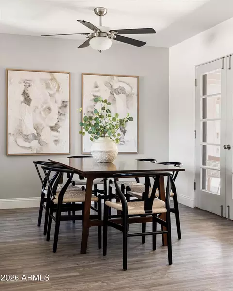 Dining - 4138 N 18th Ave, Phoenix, AZ 85015 photo 1 of 2