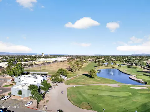 View/Area - 954 E Devon Dr, Gilbert, AZ 85296 photo 2 of 10