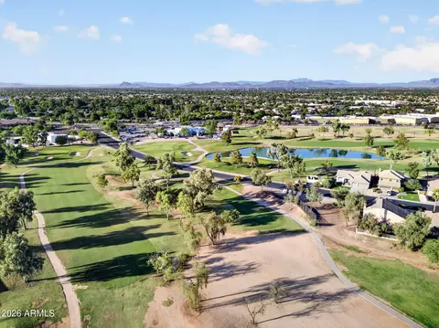 View/Area - 954 E Devon Dr, Gilbert, AZ 85296 photo 7 of 10