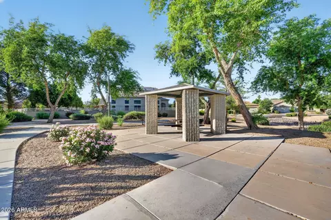 Exterior - 954 E Devon Dr, Gilbert, AZ 85296 photo 10 of 11