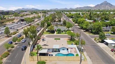 View/Area - 1749 E Medlock Dr, Phoenix, AZ 85016 photo 2 of 2