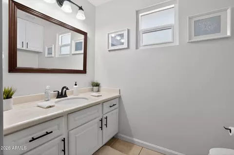 Bath - 1749 E Medlock Dr, Phoenix, AZ 85016 photo 3 of 3