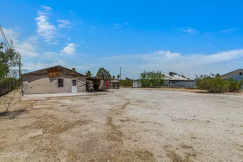 Exterior - 2241 E Desert Ln, Phoenix, AZ 85042 photo 4 of 9