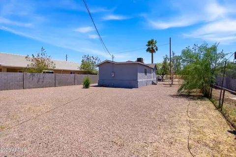 Exterior - 2732 E Roeser Rd, Phoenix, AZ 85040 photo 3 of 6