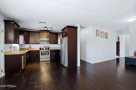 Kitchen - 2732 E Roeser Rd, Phoenix, AZ 85040 photo 4 of 4