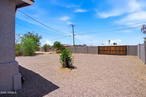 Exterior - 2732 E Roeser Rd, Phoenix, AZ 85040 photo 4 of 6